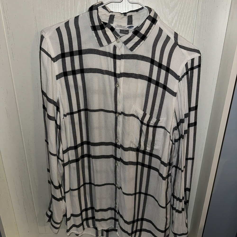 Old Navy Women's Boyfriend Shirt Flannel Windowpane Plaid Button Up Size Medium